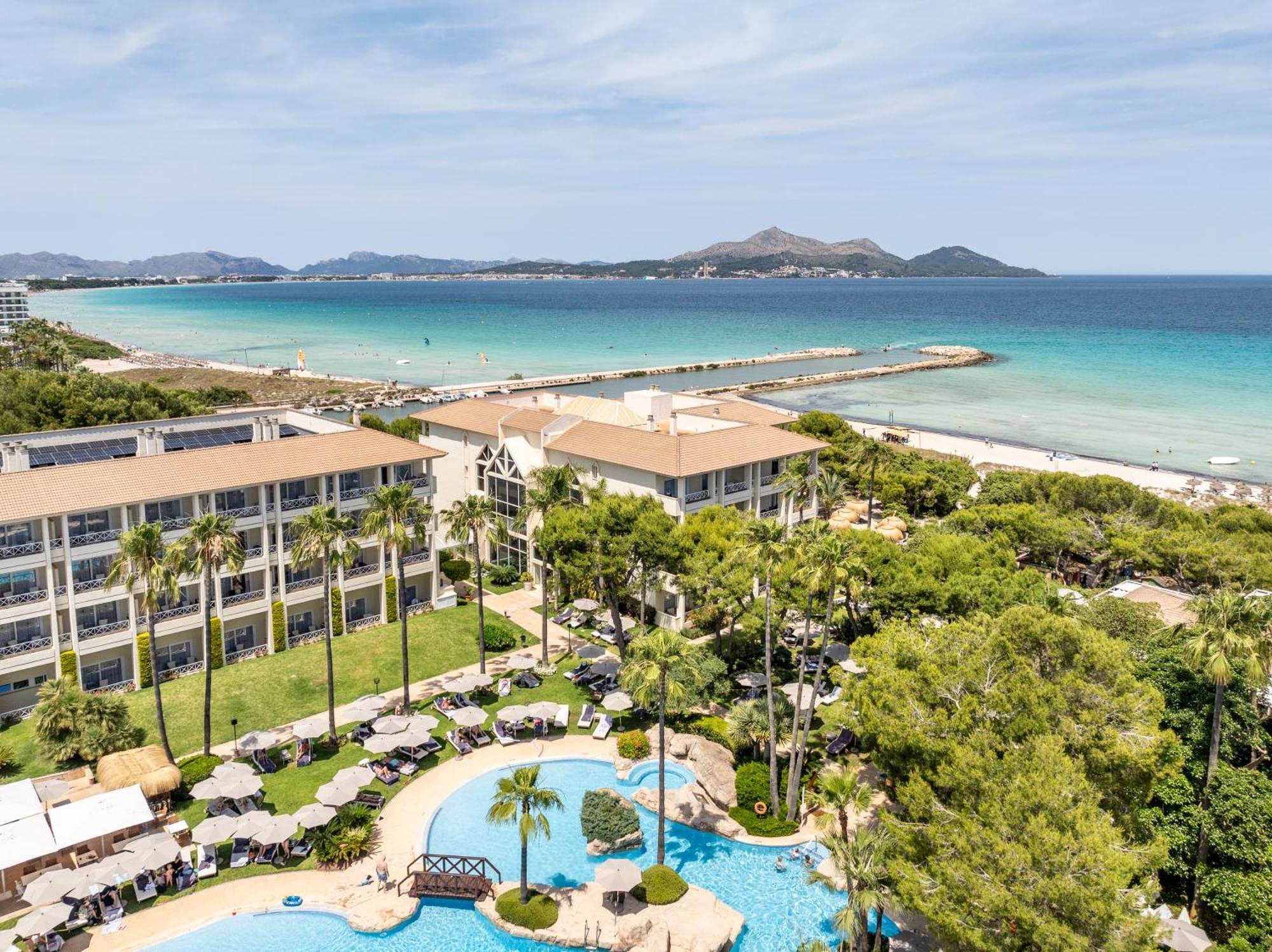 Grupotel Parc Natural & Spa Playa de Muro (Mallorca) Exterior foto Aerial view of the resort
