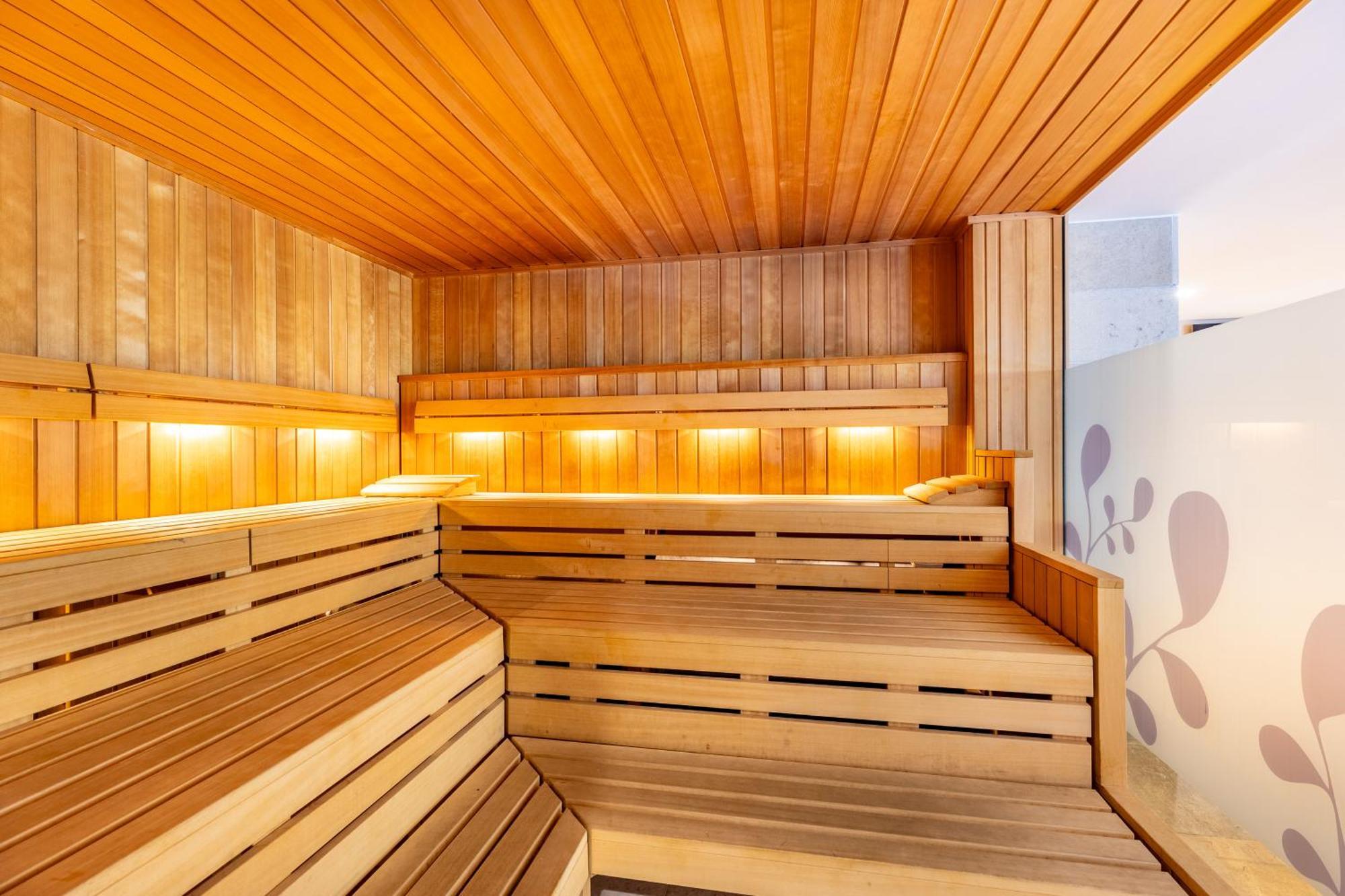 Grupotel Parc Natural & Spa Playa de Muro (Mallorca) Exterior foto A modern Finnish sauna