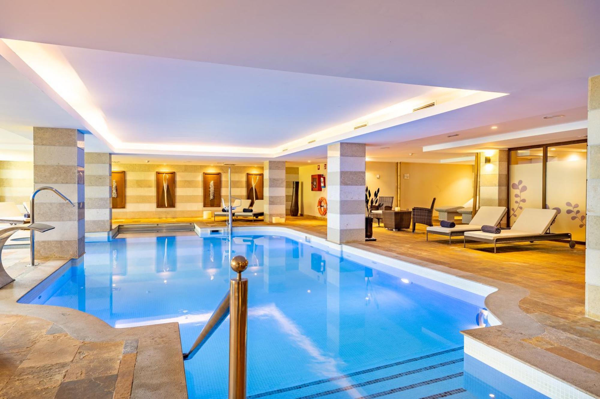 Grupotel Parc Natural & Spa Playa de Muro (Mallorca) Exterior foto The swimming pool at the hotel